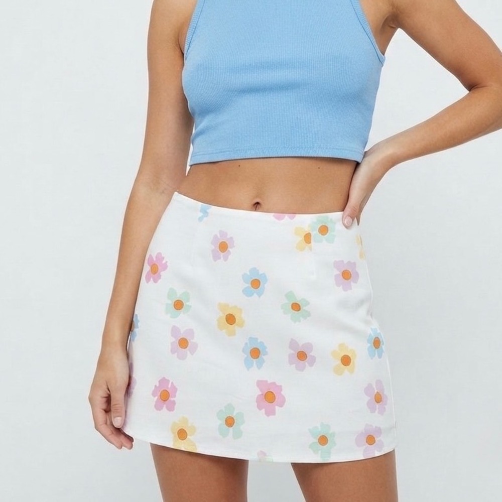 Princess Polly Mishka Mini Skirt White Floral Retro Pastel Print Womens Size 2